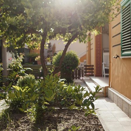 Rare Durres Apartment With Private Parking & Garden Durrës Exterior foto