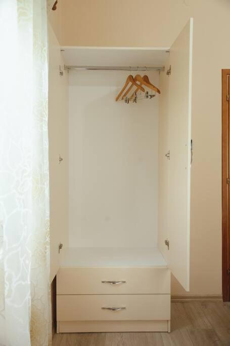 Rare Durres Apartment With Private Parking & Garden Durrës Exterior foto